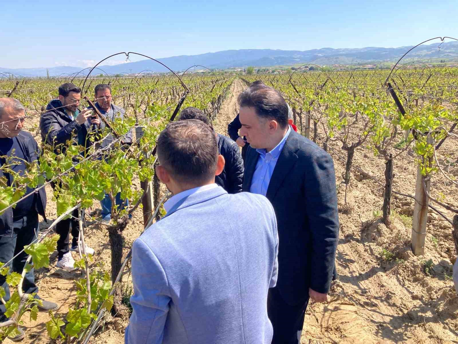 AK Parti’li Baybatur çiftçilerin sorunlarını dinledi