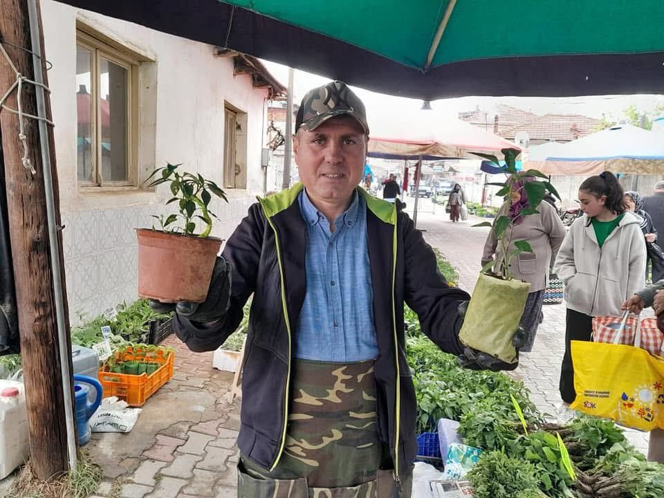 Sarıgöl’de yazlık sebzelerin fide satışlarına başlandı