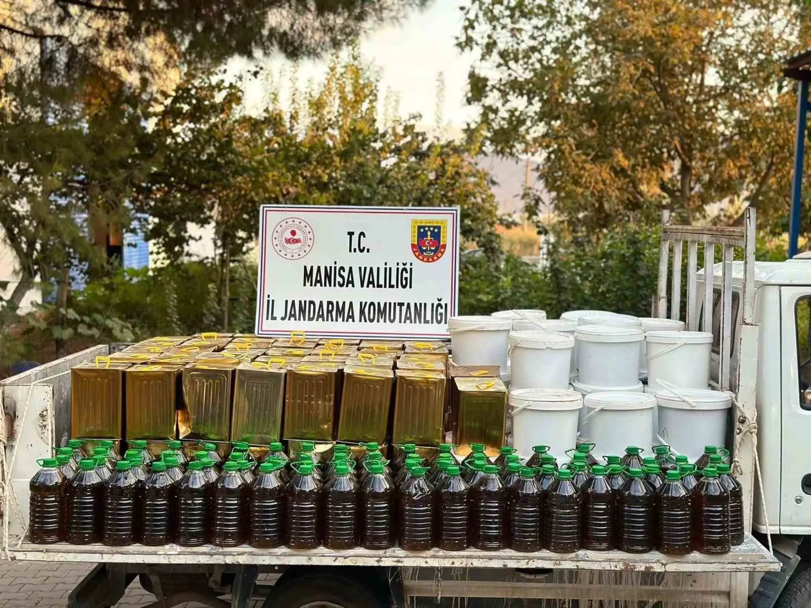 Sahte Zeytinyağı, Bal ve Salça Satan İş Yerine Operasyon Sahte Zeytinyağı, Bal ve Salça Satan İş Yerine Operasyon